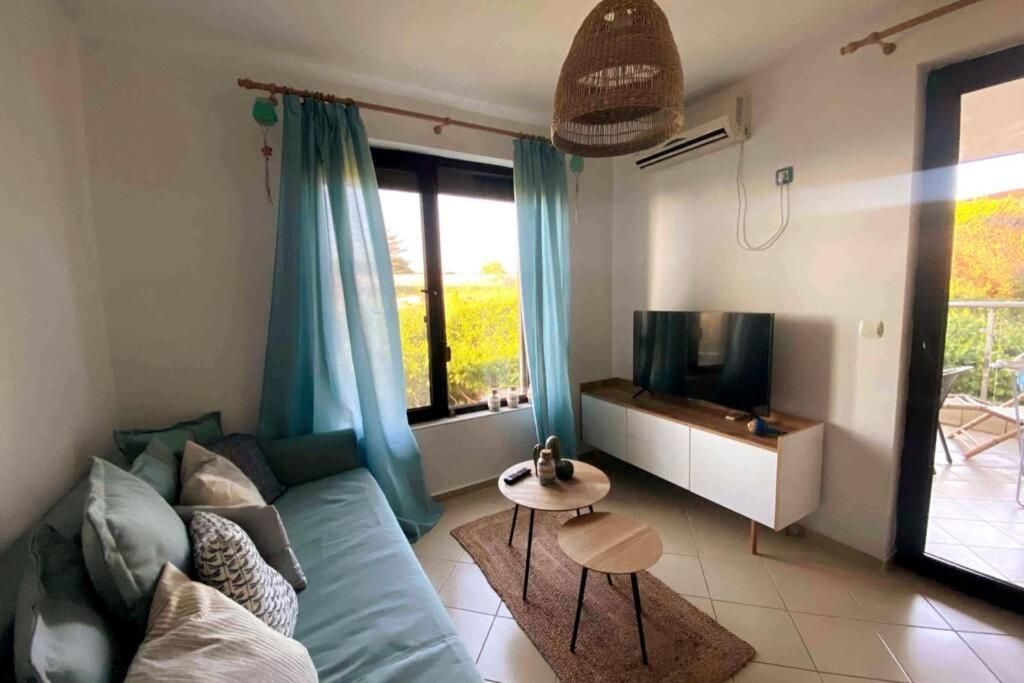 Seaview Dreamy Apartment With A Pool And Garden Sinemoreț Exterior foto